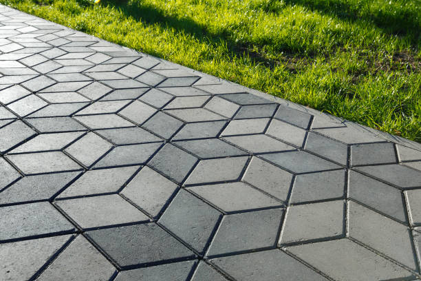 Best Driveway Paving Contractor  in Hattiesburg, MS